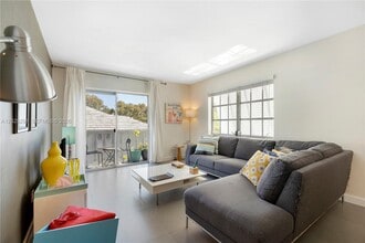 Building Photo - 1150 Madruga Ave