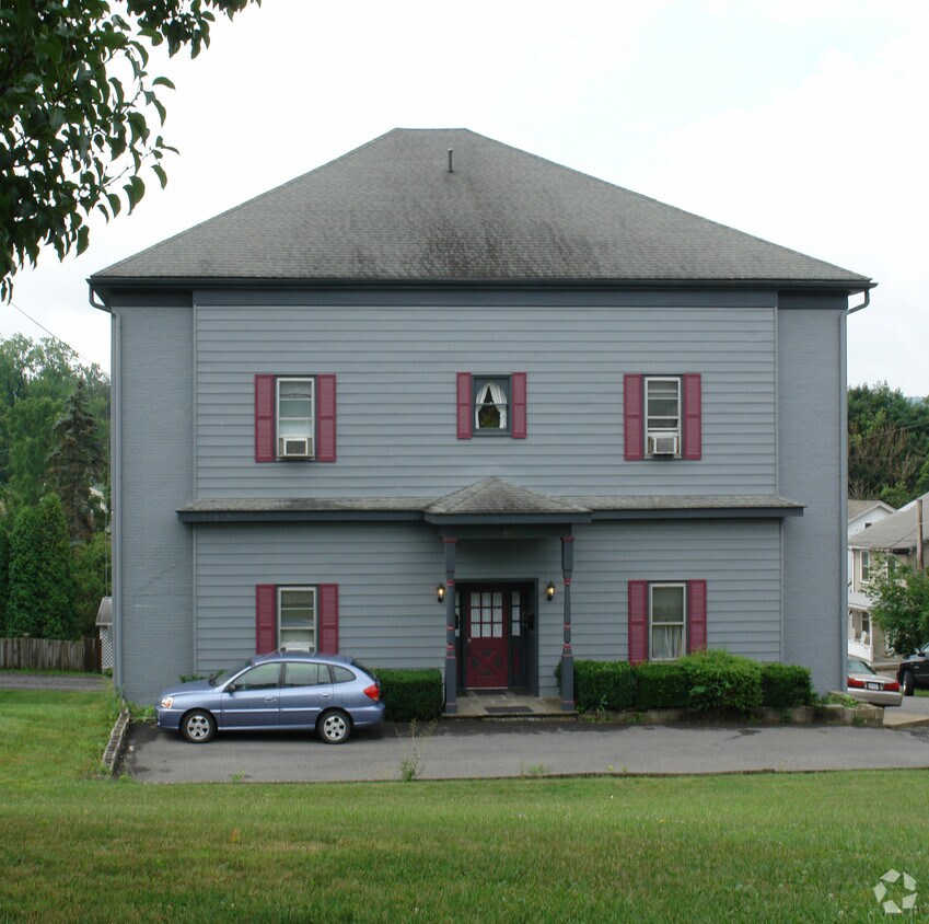 Building Photo - 600 Bloom St