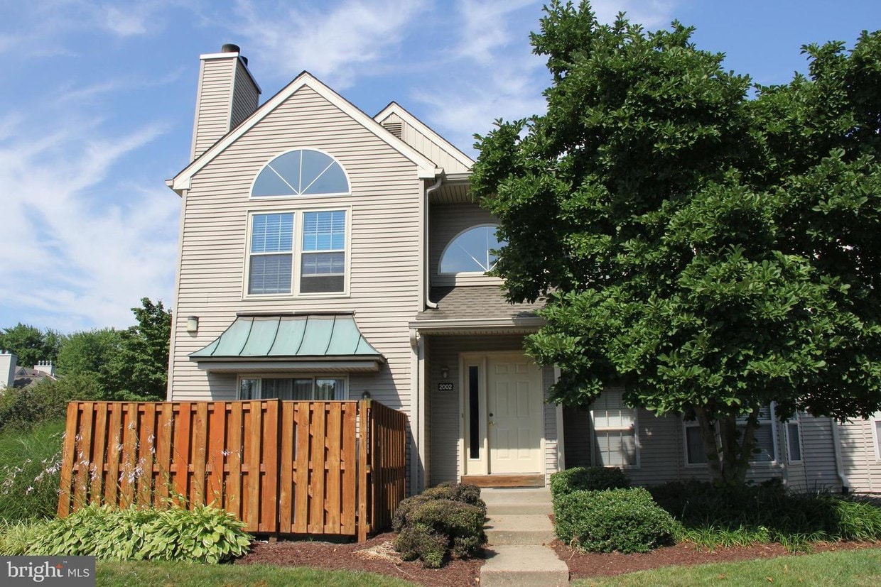 2002 Brookhaven Dr Unit 304, Yardley, PA 19067 Condo for Rent in