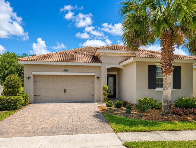 Foto del edificio - "Resort-Style Living in Davenport: Spacious 4-Bedroom Home with Solar Panels, Internet Included &...