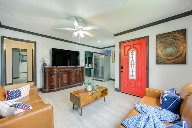 Building Photo - 12434 Mylla St