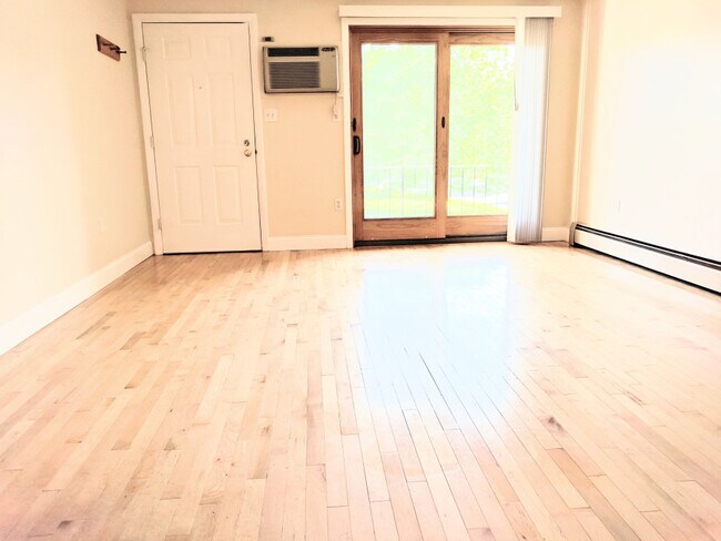 Foto del edificio - 1002 Cocheco Ct