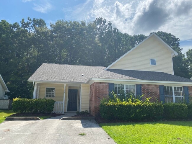 Photo - 316 St Rosea Rd House