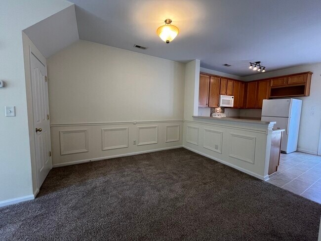 Building Photo - 6050 Creft Circle
