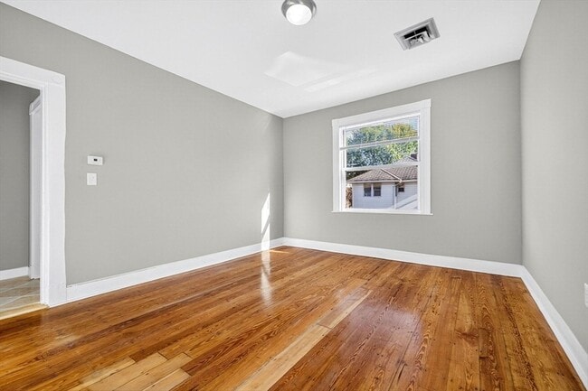 Building Photo - 53 Armandine St