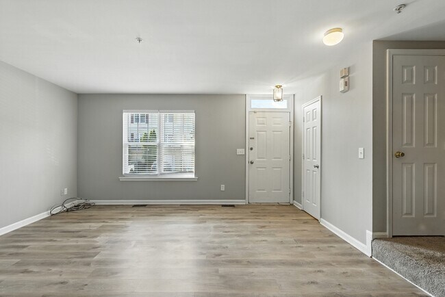 Building Photo - 159 Brightwater Dr