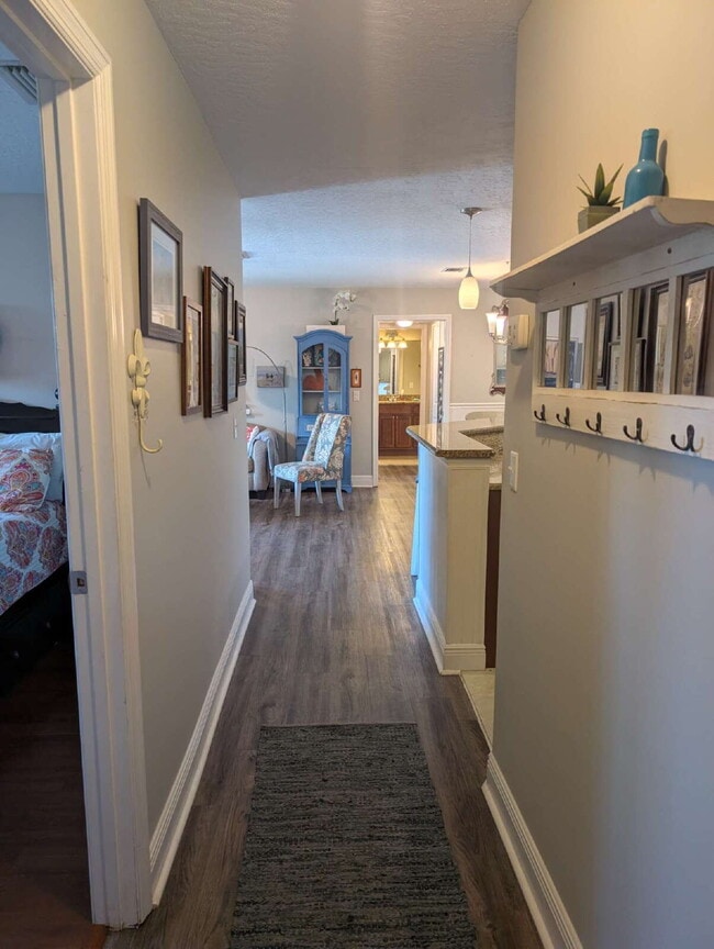 Building Photo - Fully Furnished 2-Bedroom Condo