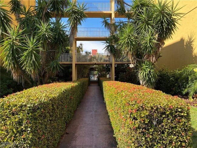Foto del edificio - 2366 E Mall Dr