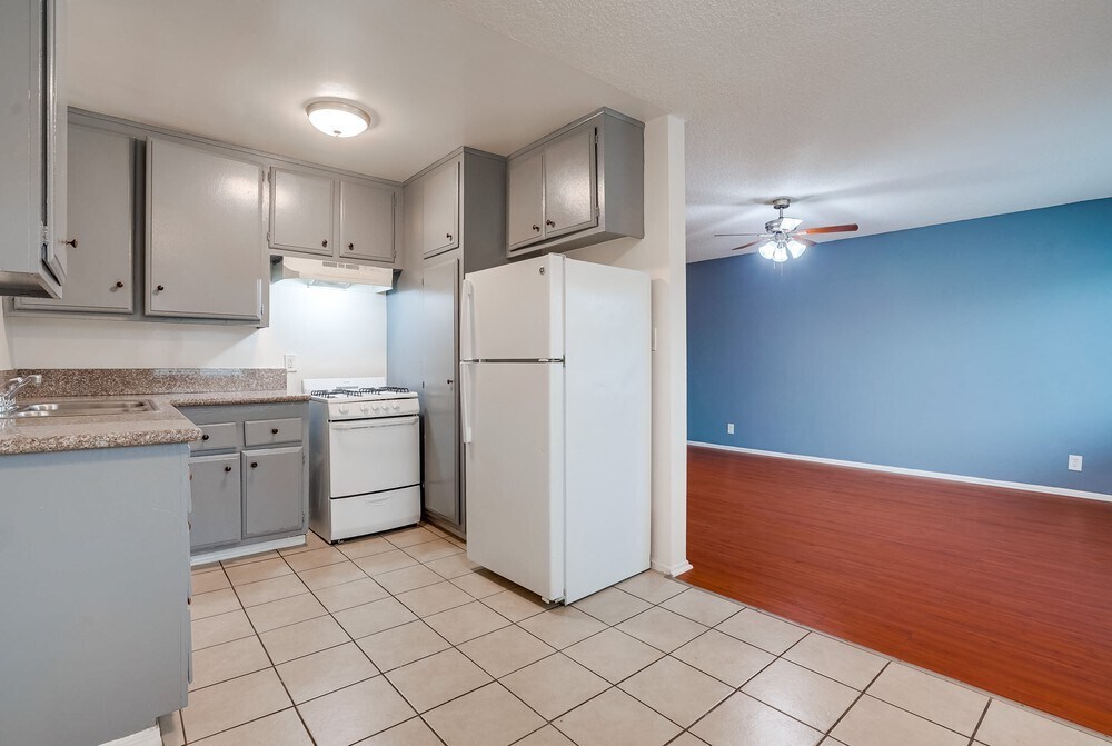 Foto principal - 6113 8th Ave
