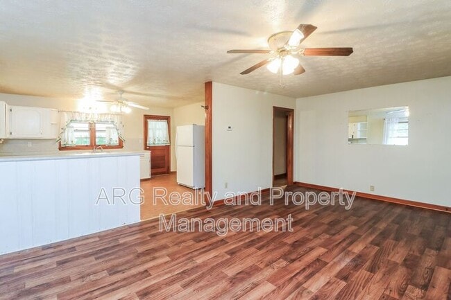 Building Photo - 6822 Wallis Dr