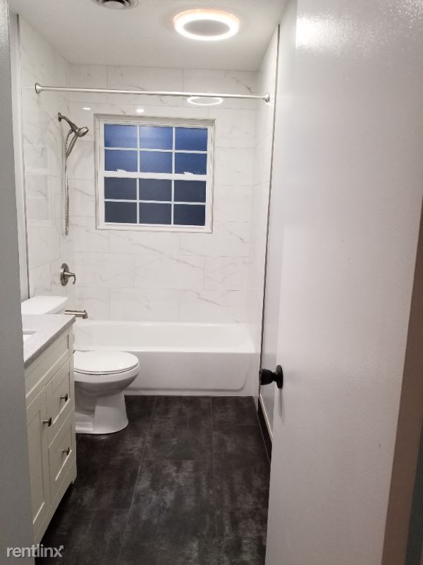 Building Photo - 2 br, 1 bath Condo - 234 Washington Sq D U...