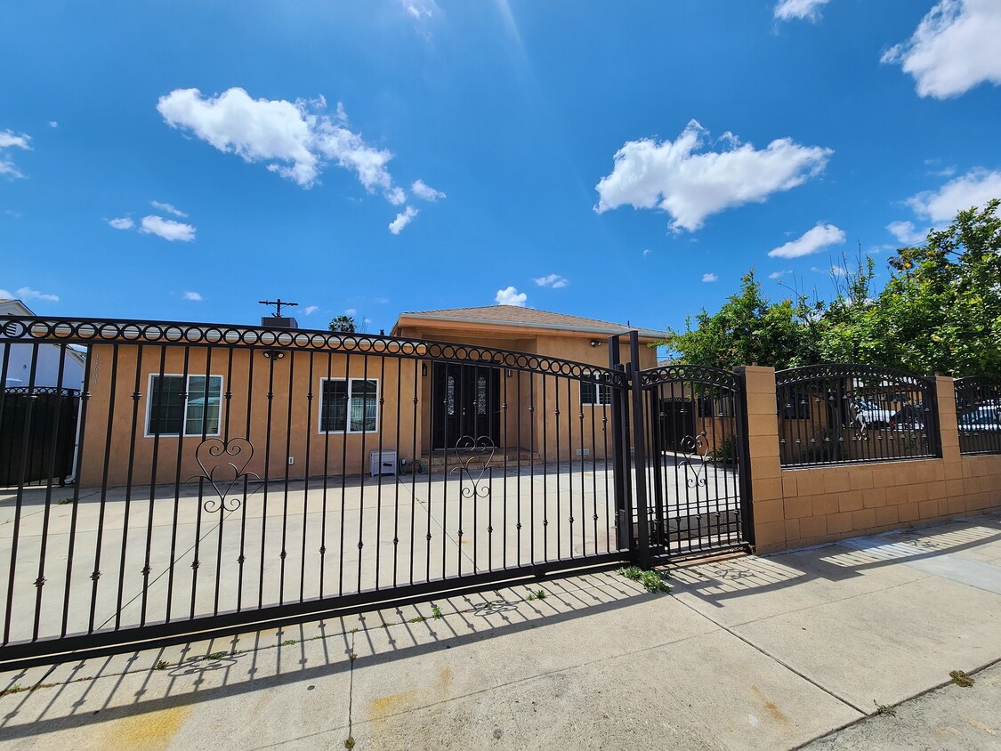 14608 Cohasset St, Van Nuys, CA 91405 House Rental in Van Nuys, CA