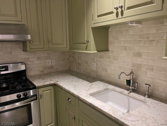 Foto del edificio - 2 Hope Hill Farm Ln