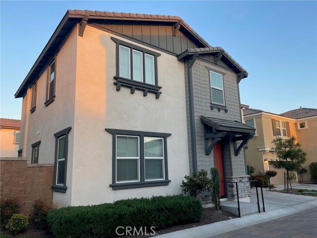 Building Photo - 3235 E Yellowstone Dr
