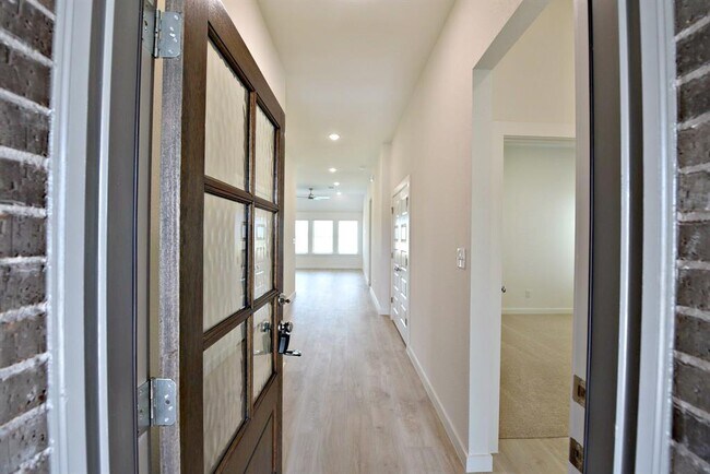 Building Photo - 108 Divisadero Dr