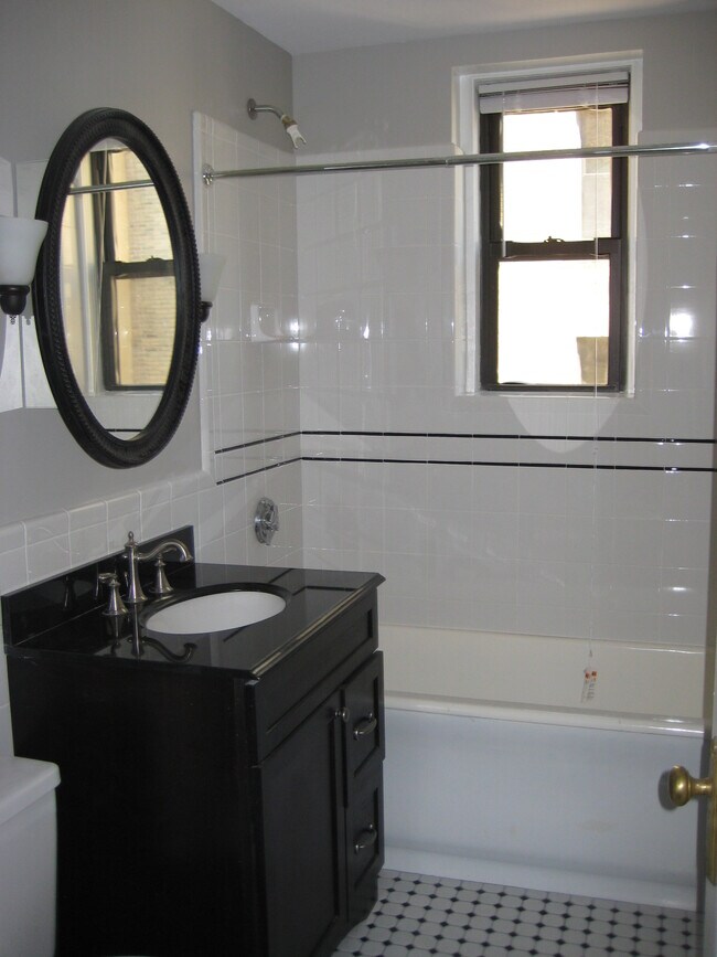 Bathroom - 466 Commonwealth Ave