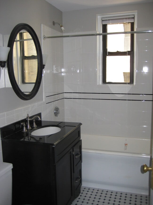 Bathroom - 466 Commonwealth Ave