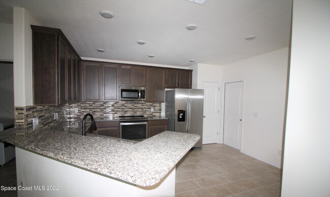 Building Photo - 77 Montecito Dr