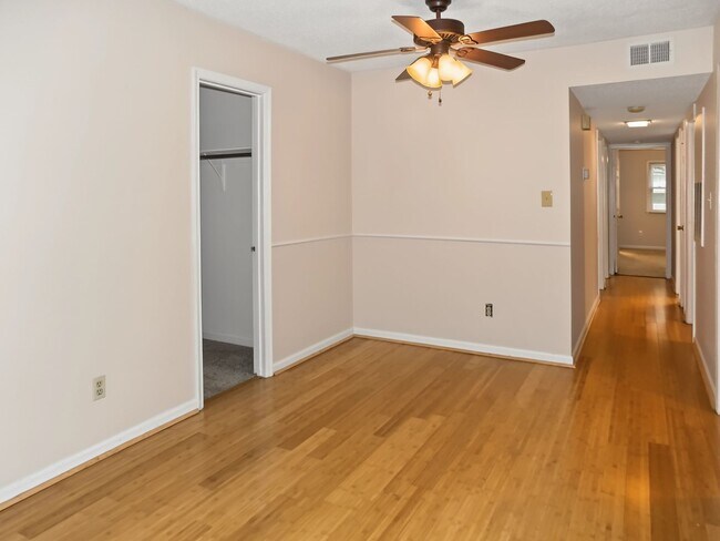 Foto del edificio - 4610 Lawndale Dr
