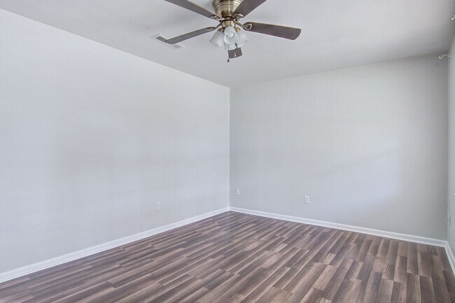 Foto del edificio - 1908 Swift Ave