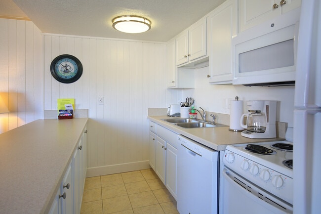 Building Photo - 1110 S Virginia Dare Trl