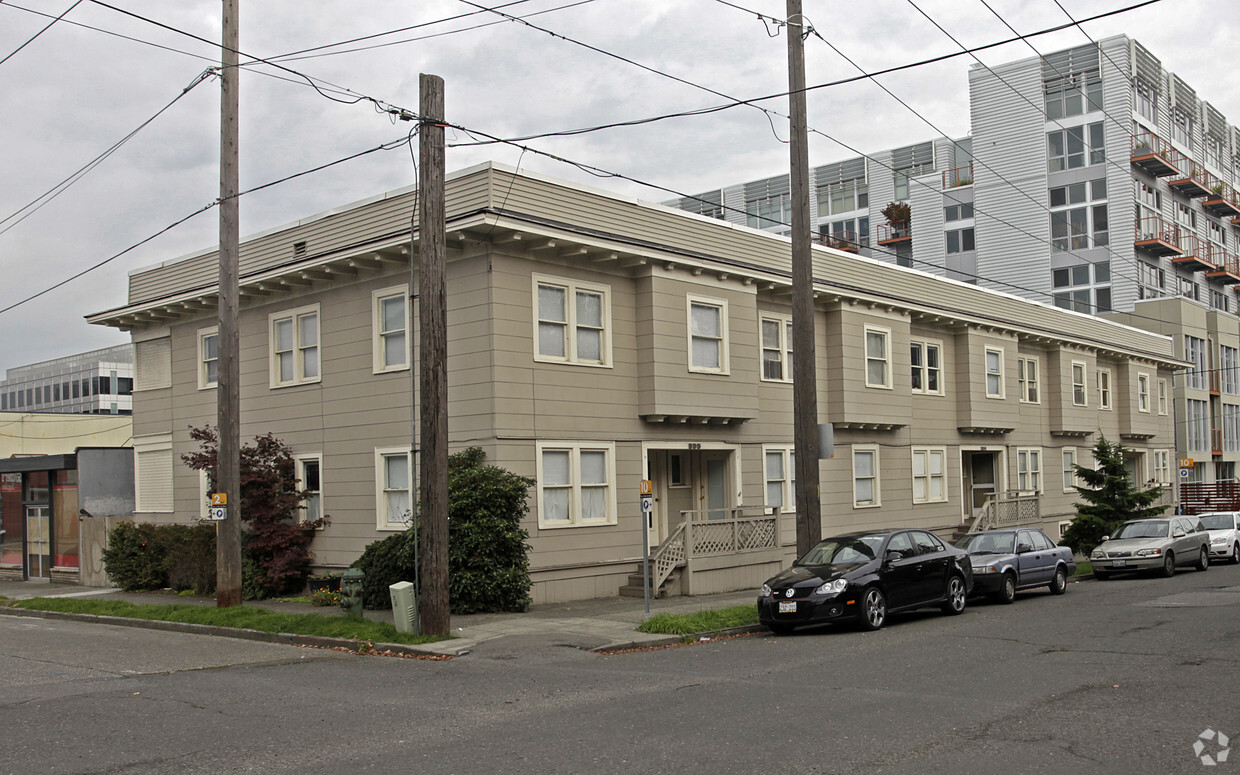 Primary Photo - Harrison Apartments
