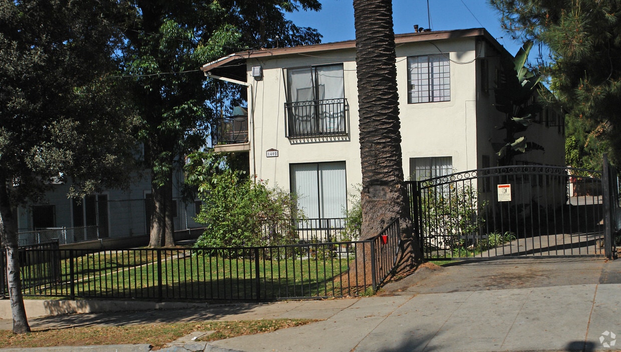 Primary Photo - 1405 N Marengo Ave