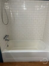 Building Photo - 433 S Rocksprings St