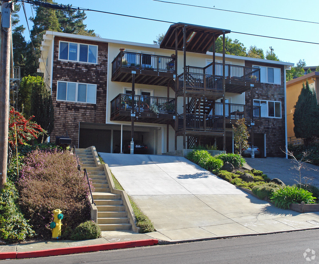 Building Photo - 61 Roque Moraes Dr