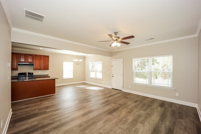 Foto del edificio - 5179 Howell Ct
