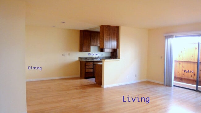 Building Photo - 844 7th St