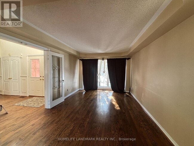 Building Photo - 109 Carlyle Crescent