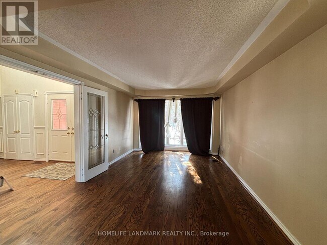 Photo du bâtiment - 109 Carlyle Crescent