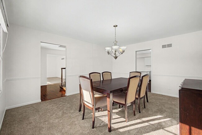 Building Photo - 1315 Jane Ave