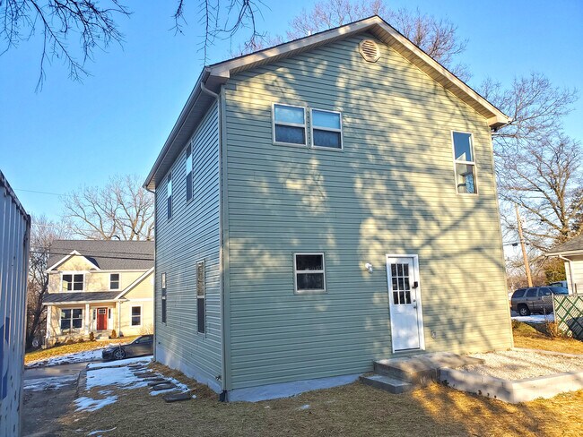 Foto del edificio - 126 W Thornton Ave