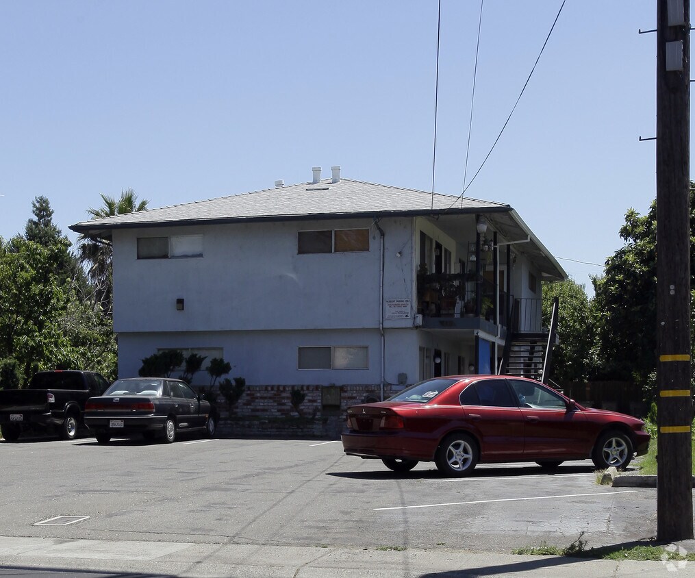 631633 Cummins Way, West Sacramento, CA 95605 Apartments in West