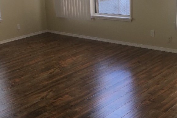 Sala de estar - 1405 E Ocean Blvd