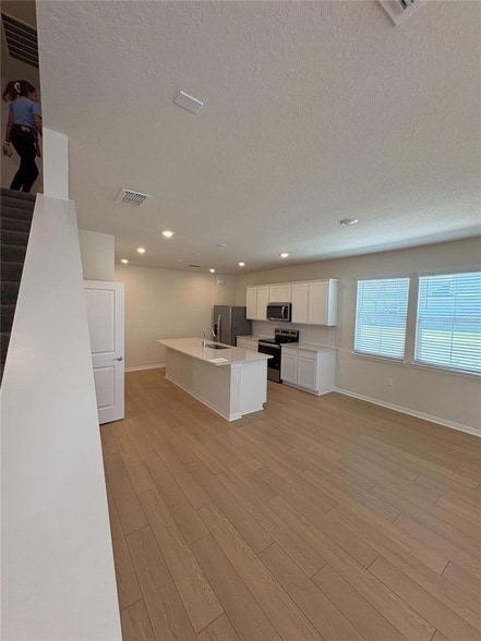 Foto del edificio - 6433 Breeze Filled Ln