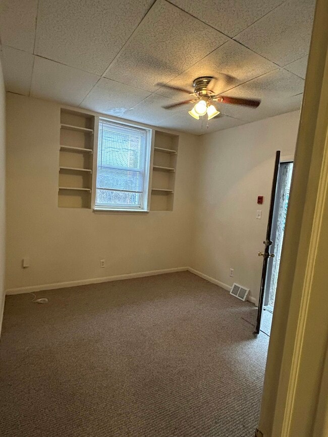 Building Photo - 2538 Amber St