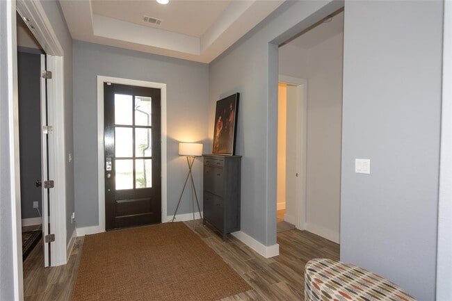 Building Photo - 404 Panzano Dr