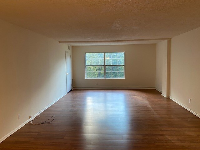 Living room - 7661 Provincial Dr