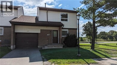 Building Photo - 1190 Upper Ottawa St