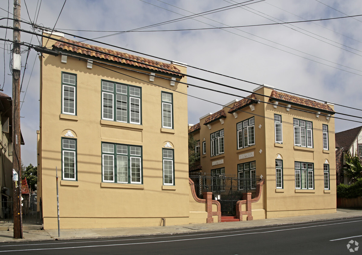 Building Photo - 734 Alcatraz Ave