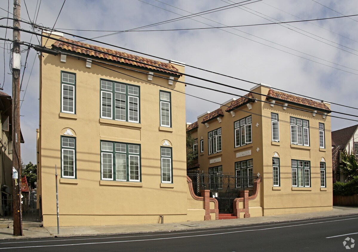 Foto del edificio - 734 Alcatraz Ave