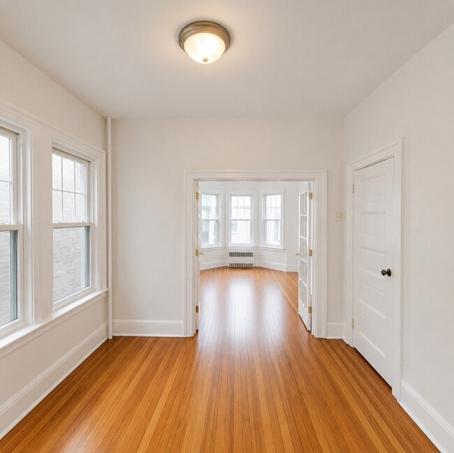 Building Photo - 217 51st St