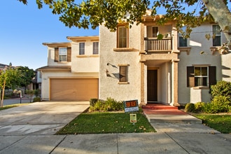 Building Photo - 151 Candela Cir