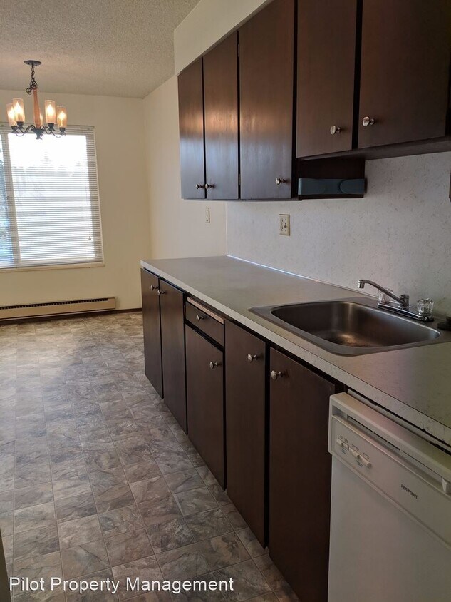 Foto principal - 18524 Linden Ave N