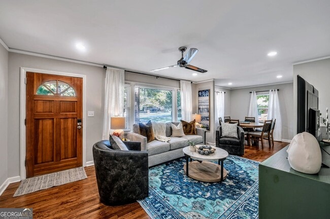 Building Photo - 1131 Stoneybrook Rd