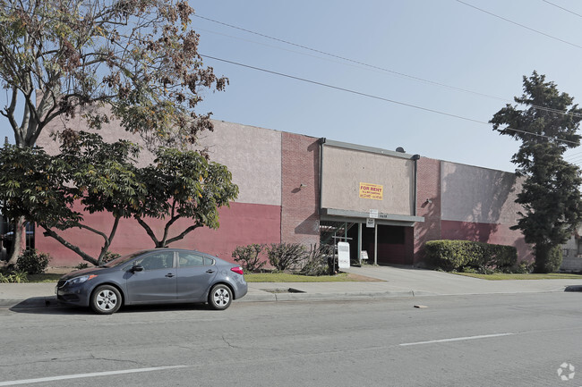 Primary Photo - Bellflower Boulevard Apartments