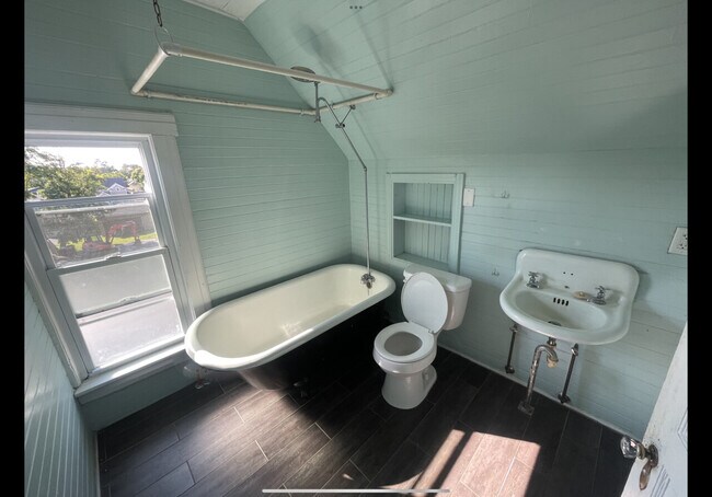 Building Photo - Lillian Ave